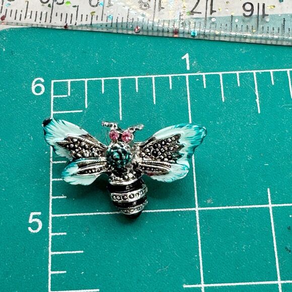Bee Pin Blue White Enamel Rhinestone Small Bug Insect Brooch Lapel Pin - Picture 4 of 4